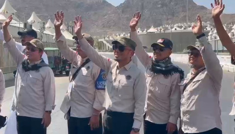 Wamenhaj melepas keberangkatan jemaah kloter terakhir dari Mina menuju Makkah. Foto: Dok. MCH 2026