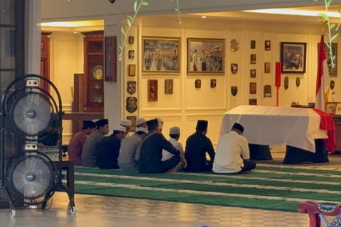 Suasana rumah duka Menteri Pertahanan (Menhan) periode 2014-2019 Jenderal TNI (Purn) Ryamizard Ryacudu di Perumahan Puri Wira Bhakti, Cikeas, Bogor, Minggu (31/5/2026). Foto: Nauval Pratama/kumparan