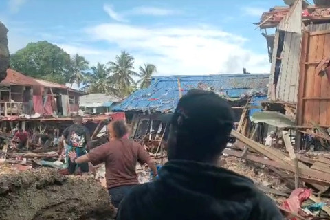 Ledakan di kawasan padat penduduk di Biak Numfor, Papua, Minggu (31/5/2026). Foto: Dok. Istimewa