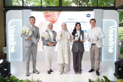 Vaseline Pro Derma, lini perawatan kulit tubuh yang berfokus pada skin barrier. Foto: Vaseline