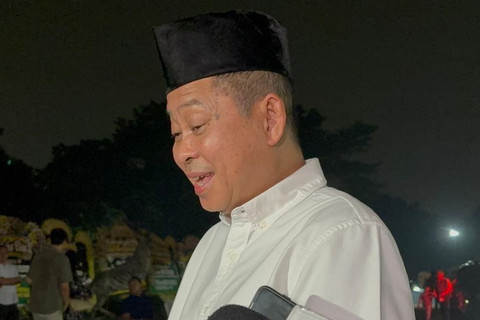 Mantan Menteri Perhubungan RI Ignasius Jonan di rumah duka Menteri Pertahanan (Menhan) periode 2014-2019 Jenderal TNI (Purn) Ryamizard Ryacudu di Perumahan Puri Wira Bhakti, Cikeas, Bogor, Minggu (31/5/2026). Foto: Nauval Pratama/kumparan
