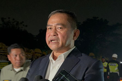 Kepala Staf Angkatan Darat Jenderal TNI Maruli Simanjuntak di rumah duka Menteri Pertahanan (Menhan) periode 2014-2019 Jenderal TNI (Purn) Ryamizard Ryacudu di Perumahan Puri Wira Bhakti, Cikeas, Bogor, Minggu (31/5/2026). Foto: Nauval Pratama/kumparan