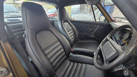Porsche 911 Carrera (G50) dilelang melalui Kantor Pelayanan Kekayaan Negara dan Lelang (KPKNL) Tasikmalaya. Foto: Dok. KPKNL Tasikmalaya