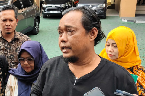 Purnomo Susanto kuasa hukum Anastacia Niken Purwandari (36 tahun) ibu dari almarhum Naura Dwi Medyta Putri (3 tahun 11 bulan) yang diduga jadi korban malapraktik di RSUD Prambanan, Kabupaten Sleman saat di Polda DIY, Selasa (2/6/2026). Foto: Arfiansyah Panji Purnandaru/kumparan