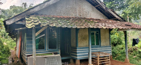 Kediaman Ayi Solehudin (49), warga Kampung Subela RT 03/05, Desa Sukajadi, Kecamatan Campaka, Kabupaten Cianjur, Jawa Barat yang ditemukan dalam kondisi linglung di hutan Gunung Salak. Foto: Dok. Purwanda
