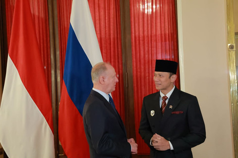 Menko AHY memimpin Konsultasi Bilateral Indonesia-Rusia di bidang kemaritiman bersama Penasihat Presiden Federasi Rusia sekaligus Ketua Dewan Maritim Federasi Rusia Nikolai Patrushev di Moskow, Senin (1/6/2026). Foto: Dok. Kemenko Infra