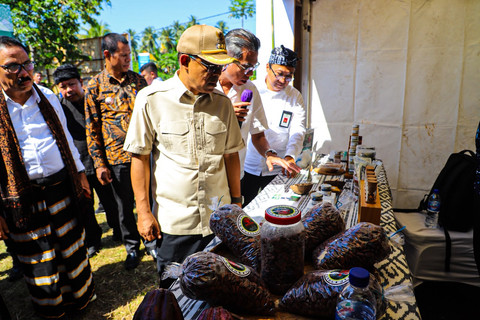 Gandeng PT MIO sebagai penjamin pasar ekspor, Kemensos dorong ratusan petani kakao di NTT graduasi dari bansos, Rabu (3/6/2026). Foto: Kemensos RI