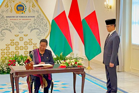 Menlu Sugiono menggelar bilateral meeting dengan Menteri Luar Negeri Republik Madagaskar Alice N'Diaye di Kemlu RI, Jakarta, Rabu (3/6/2026). Foto: Zamachsyari/kumparan