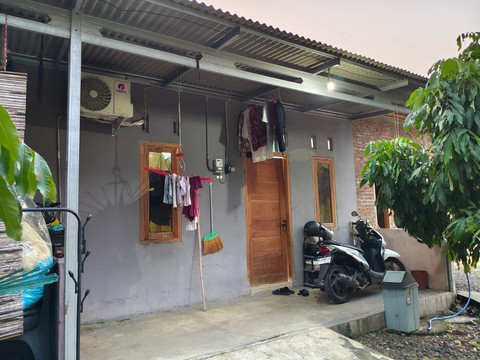 Lokasi rumah kontrakan ditemukannya balita yang mulutnya dilakban serta tangan dan kakinya diikat di Kedaton, Kalurahan Pleret, Kapanewon Pleret, Kabupaten Bantul, Rabu (3/6/2026). Foto: Arfiansyah Panji Purnandaru/kumparan