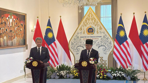 Menteri Luar Negeri RI Sugiono menerima kunjungan Menteri Luar Negeri Malaysia Mohamad Hasan di Kementerian Luar Negeri, Jakarta, Kamis (4/6/2026). Foto: Zamachsyari/kumparan
