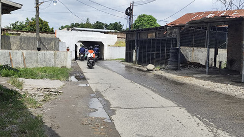 Lokasi tempat kejadian perkara (TKP) wanita hamil ditendang preman di Medan, Kamis (4/6/2026). Foto: Amar Marpaung/kumparan