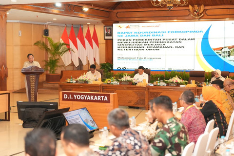 Mendagri Tito Karnavian sebut wilayah Jawa-Bali sangat strategis karena dihuni hampir 60 persen penduduk Indonesia, Kamis (4/6/2026). Foto: Kemendagri RI