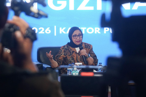 Konferensi Pers Kepala Badan Gizi Nasional (BGN), Nanik S. Deyang beserta Wakil Kepala BGN Agustina Arumsari dan Mayjen TNI Trenggono perihal tata kelola baru dan efisiensi anggaran BGN, di Kantor Pusat Badan Gizi Nasional, Jakarta, Kamis (4/6/2026). Foto: Iqbal Firdaus/kumparan