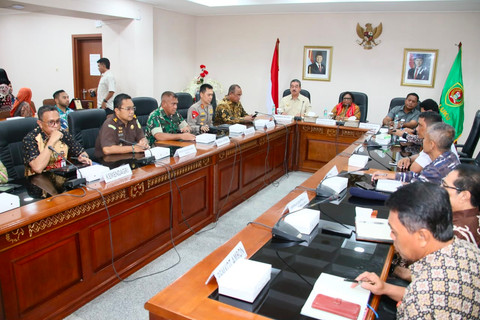 Wamendagri Ribka Haluk puji pertumbuhan ekonomi Ambon dan MBD yang sukses melampaui rata-rata nasional, Jumat (5/6/2026). Foto: Kemendagri RI