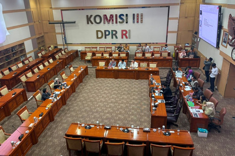 Suasana rapat Komisi III DPR dengan akademisi membahas masukan RUU Polri di Kompleks Parlemen, Senayan, Jakarta, Jumat (5/6/2026). Foto: Nasywa Athifah/kumparan