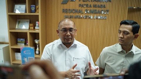 Wakil Ketua Komisi VI DPR Andre Rosiade saat berdiskusi dengan jajaran Pertamina Patra Niaga Sumbar dalam pemantauan penyaluran BBM bersubsidi di Kota Padang, Jumat (5/6/2026). Foto: Dok. Istimewa