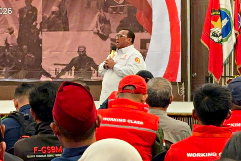 Presiden KSPSI Andi Gani Nena Wea dalam sambutannya di pembukaan Kongres III Konfederasi Persatuan Buruh Indonesia (KPBI) di Hotel Acacia, Senen, Jakarta Pusat, Minggu (7/6/2026). Foto: Nauval Pratama/kumparan