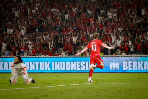 Selebrasi pemain Timnas Indonesia Ole Romeny usai mencetak gol ke gawang Timnas Mozambik pada pertandingan FIFA Matchday di Stadion Utama Gelora Bung Karno (SUGBK), Senayan, Jakarta, Selasa (9/6/2026). Foto: Jamal Ramadhan/kumparan