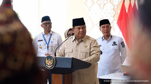 Presiden Republik Indonesia Prabowo Subianto tiba di Krui, Pesisie Barat, Lampung, Rabu (10/6/2026)  untuk mersesmikan Rumah Sakit Umum Daerah (RSUD) KH. M. Thohir Krui. Foto: YouTube/ Sekretariat Presiden