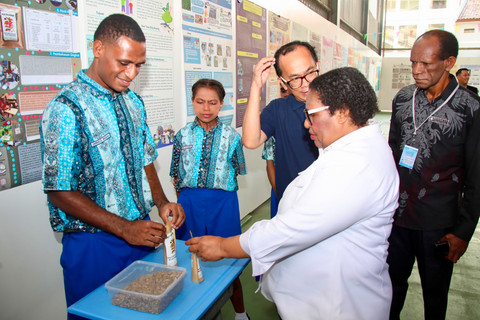 Wamendagri Ribka Haluk menghadiri GenIUs Expo 2026 di Ballroom Sekolah GenIUs, Kabupaten Tangerang, Banten, Rabu (10/6/2026). Foto: Kemendagri RI