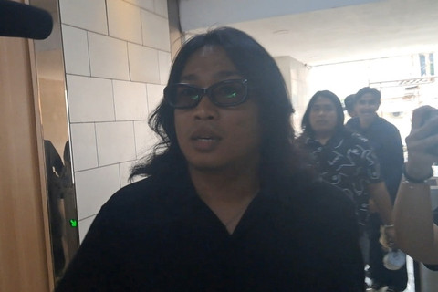 Pras Teguh memenuhi panggilan penyidik Polda Metro Jaya, Jakarta, Kamis (11/6/2026).  Foto: Andrian Gilang Khrisnanda/kumparan