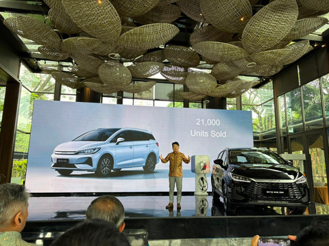 Suasana peluncuran harga BYD M6 DM. Foto: Fitra Andrianto/kumparan