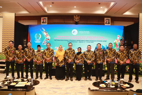 Wamendagri Bima Arya dorong Sekretariat DPRD jadi jembatan komunikasi guna jaga keharmonisan sinergi eksekutif, legislatif, dan Forkopimda, Jumat (12/6/2026). Foto: Dok. Kemendagri