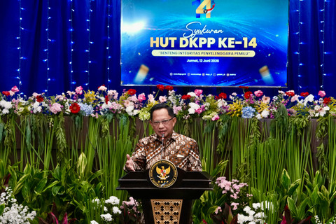 Rayakan HUT ke-14, Mendagri Tito ajak DKPP fokus edukasi penyelenggara Pemilu agar terhindar dari pelanggaran hukum dan etika, Jumat (12/6/2026). Foto: Kemendagri RI
