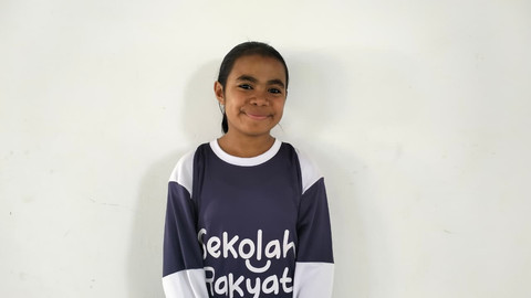 Kisah inspiratif Sifra, anak dari orang tua disabilitas yang kini mampu raih mimpi pendidikan berkualitas di Sekolah Rakyat Kupang, Sabtu (13/6/2026). Foto: Dok. Kemensos