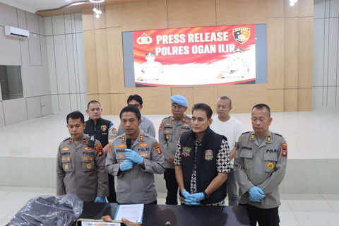 Kepolisian menyampaikan keterangan terkait pembunuhan berencana yang dilakukan Sadino. Foto: Dok. Istimewa