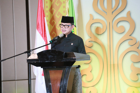 Wamendagri Bima Arya tegaskan pentingnya penguatan karakter generasi muda berbasis nilai budaya dan etika untuk menyambut Indonesia Emas 2045. Foto: Kemendagri RI