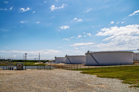 Tangki minyak di Cushing, Oklahoma. Foto: Shutterstock