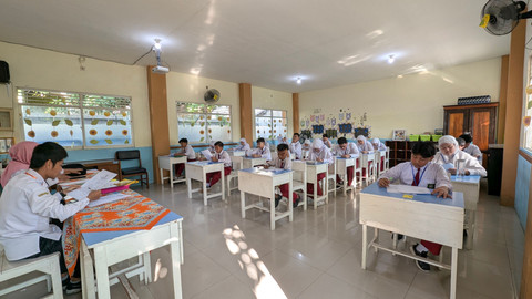 Ilustrasi siswa yang sedang ujian (Foto oleh Haidar Azmi dari Pexels)