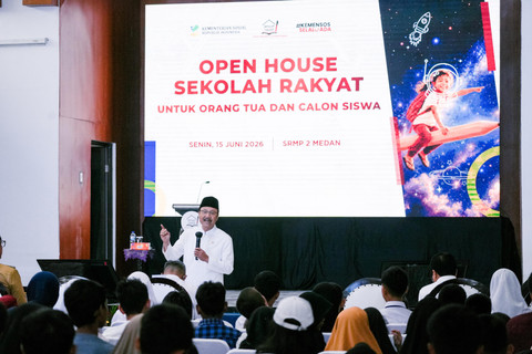 Mensos Saifullah Yusuf mengunjungi Sekolah Rakyat Menengah Pertama 2 Medan, Senin (15/6/2026).
Foto: Kemensos RI