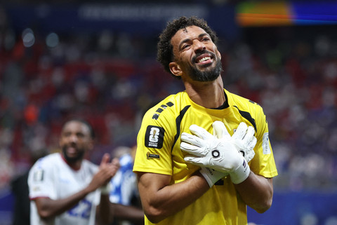 Vozinha dari Tanjung Verde merayakan kemenangan setelah pertandingan Grup H Piala Dunia FIFA 2026 antara Spanyol vs Tanjung Verde di Stadion Atlanta, Atlanta, Georgia, AS, Senin (15/6/2026). Foto: BRETT DAVIS/IMAGN IMAGES via Reutes