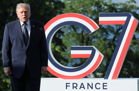 Presiden AS Donald Trump menghadiri KTT G7 di Evian-les-Bains, Prancis, Senin (15/6/2026). Foto: Christian Hartmann/REUTERS