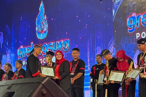 Reog Sekolah Rakyat Ponorogo meraih penghargaan di ajang Piala Presiden. Foto: Kemensos RI