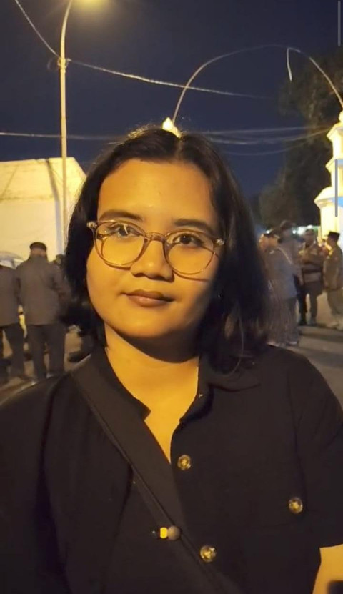 Antusias Anak Muda Ramaikan Tradisi Mubeng Beteng. Dok: kumparan/Arfiansyah Panji Purnandaru