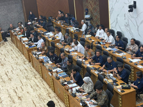 Jajaran Eselon I Kementerian Keuangan dalam Rapat Banggar, Rabu (17/6/2026). Foto: Ave Airiza Gunanto/kumparan