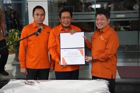 Wakil Kepala BPS RI, Sonny Harry Budiutomo Harmadi, secara resmi mencanangkan pelaksanaan Sensus Ekonomi 2026 di Kendari, Senin (15/6/2026). Foto: Dok. BPS