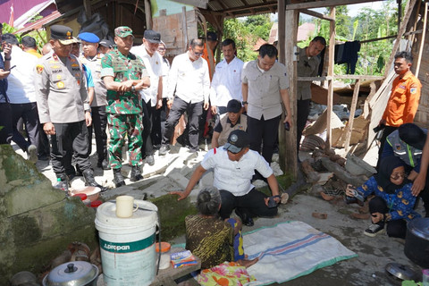 Forkopimda Sulteng mengunjungi lokasi yang terdampak gempa berkekuatan 6,7 Magnitudo di Kamarora A, Kecamatan Nokilalaki, Kabupaten Sigi, Sulteng, Rabu (17/6/2026). Foto: Dok. Istimewa