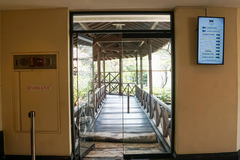 Kondisi usai pengosongan lahan bangunan Blok 15 Eks Hotel Sultan, Jakarta, Kamis (18/6/2026). Foto: Iqbal Firdaus/kumparan
