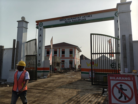 Pembangunan gedung permanen Sekolah Rakyat di Purworejo, Kota Pasuruan, Jawa Timur. Foto: Kemensos RI