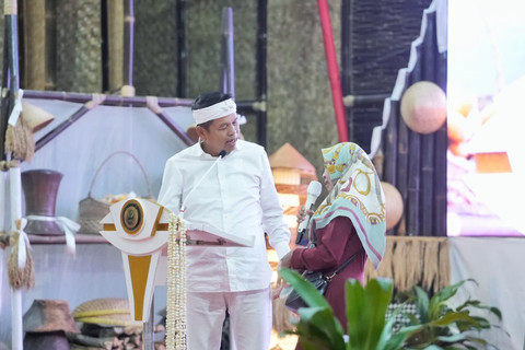 Gubernur Jawa Barat Dedi Mulyadi menghadiri kegiatan Apresiasi Penerima Manfaat BPJS Ketenagakerjaan di Bale Gede Pakuan, Gedung Pakuan, Kota Bandung, Kamis (18/6/2026). Foto: Dok. Diskominfo Jabar