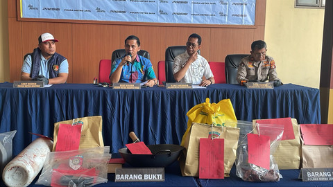 Konferensi pers terkait kasus perampokan sebuah rumah kawasan Menteng di Polres Metro Jakarta Pusat, Jumat (19/6/2026). Foto: Jeni Ritanti/kumparan