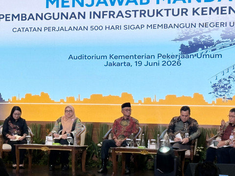 Acara Infratalks sekaligus launching buku Menjawab Mandat: Pembangunan Infrastruktur Kementerian PU di Kantor Kementerian PU, Jakarta pada Jumat (19/6). Foto: Argya Maheswara/kumparan