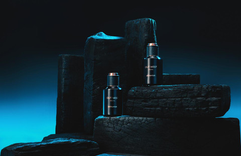 Berkolaborasi dengan DPR IAN, Alchemist Luncurkan Parfum Out West Absolu. Foto: Alchemist