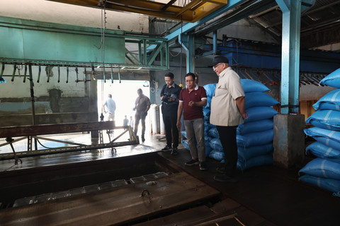 Dirut LPDB Koperasi tinjau KKMP Sampangan dan KUD Usaha Mina, Semarang, dorong koperasi tingkatkan produktivitas dan daya saing, Jumat (19/6/2026). Foto: Dok. LPDB