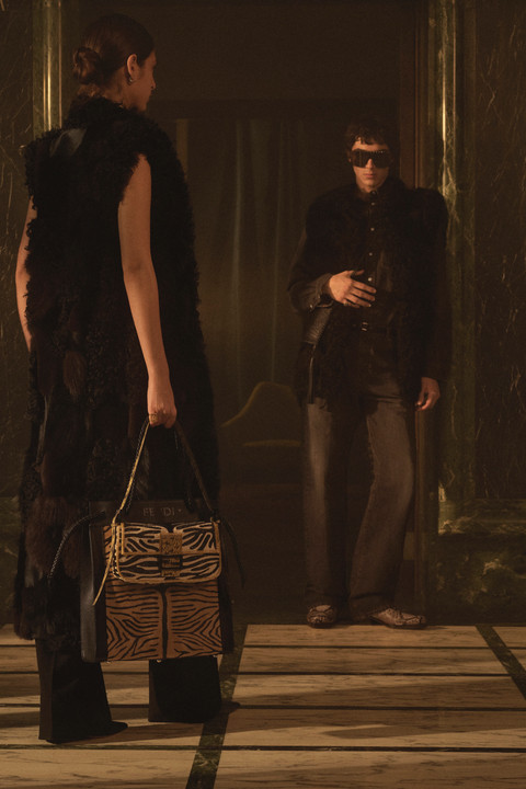 Peleburan Batas Gaya Feminin dan Maskulin dalam Koleksi Fendi Cruise 2027