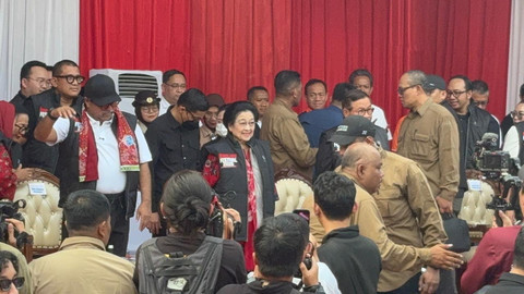 Ketua Umum PDIP Megawati Soekarnoputri, Gubernur DKI Jakarta Pramono Anung, dan Wakil Gubernur DKI Jakarta Rano Karno dalam acara Festival Bung Karno di Taman Proklamasi, Menteng, Jakarta Pusat, Sabtu (20/6/2026). Foto: Nasywa Athifah/kumparan